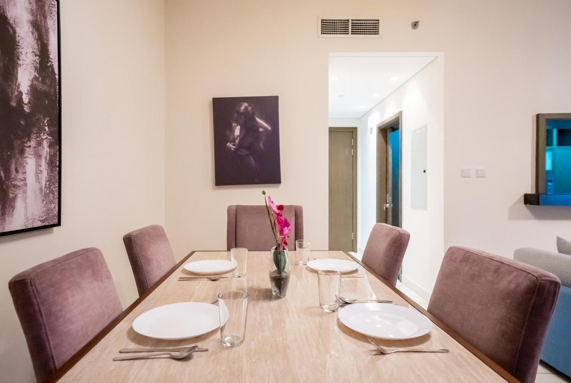 Vacay Lettings - Loft Downtown Дубай